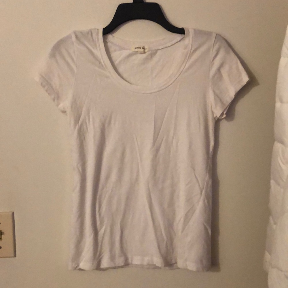 Active Basic white tee